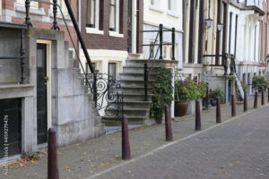 10 Canal Steps in Amsterdam (Photo spots)