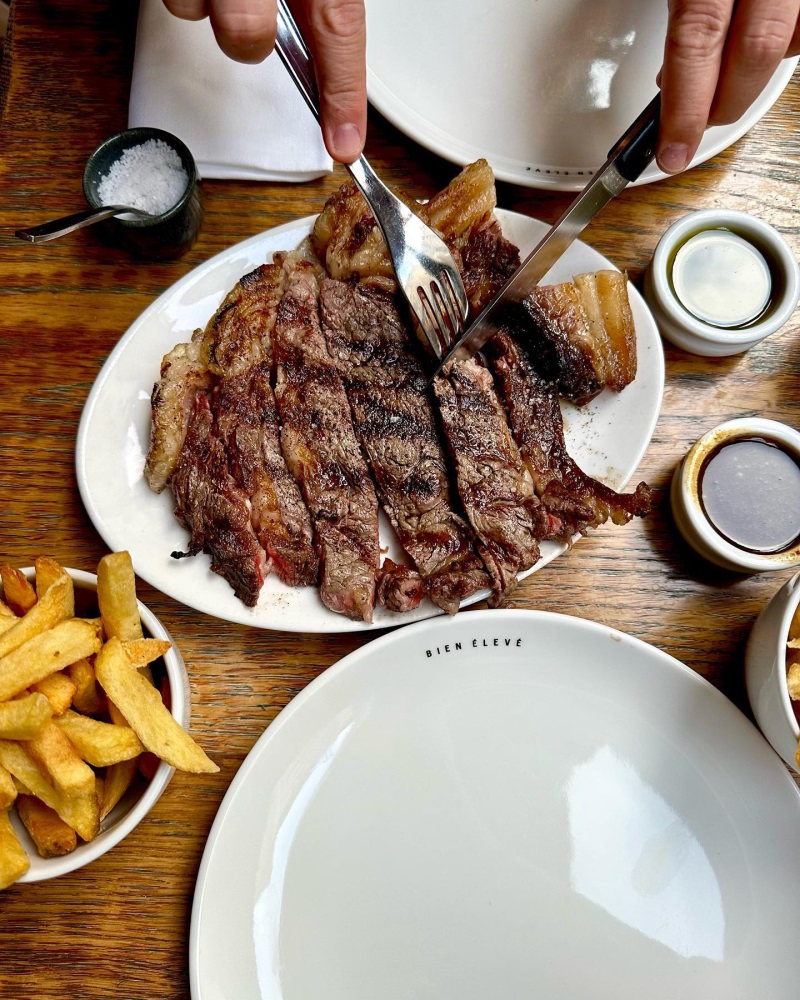 How to Eat in Paris for Under €10 (And Eat Well)