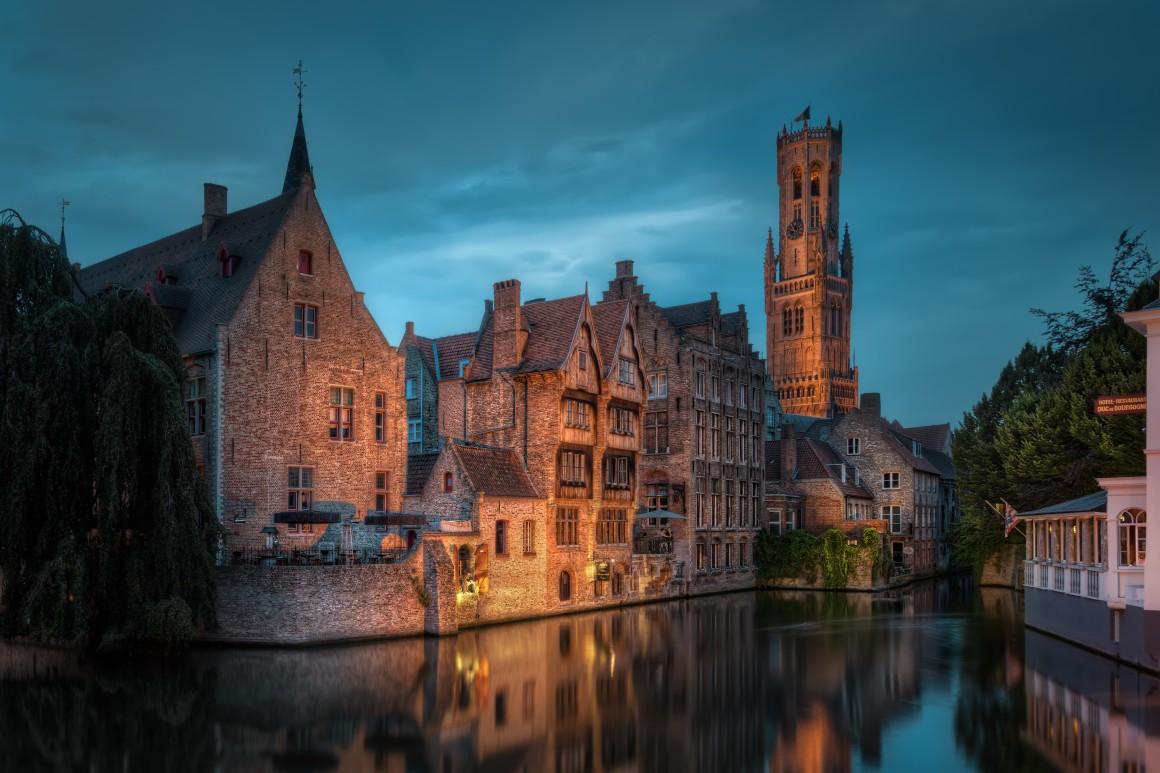 Why You Should Visit Bruges at Night