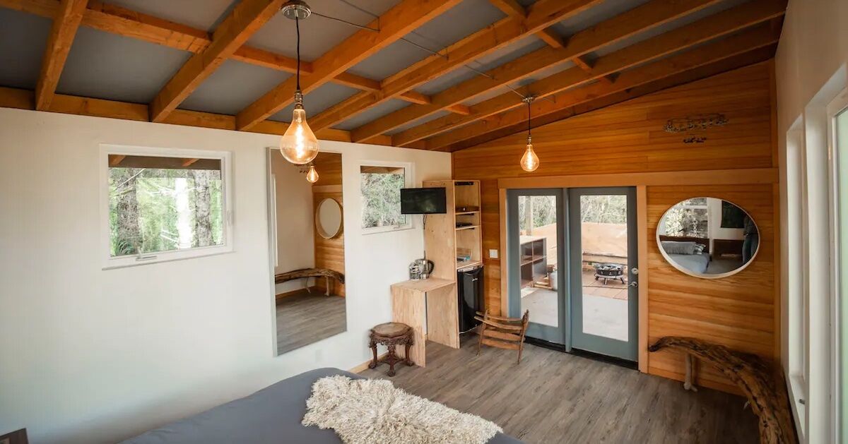 10 Treehouse Airbnbs in the US (Under $200)