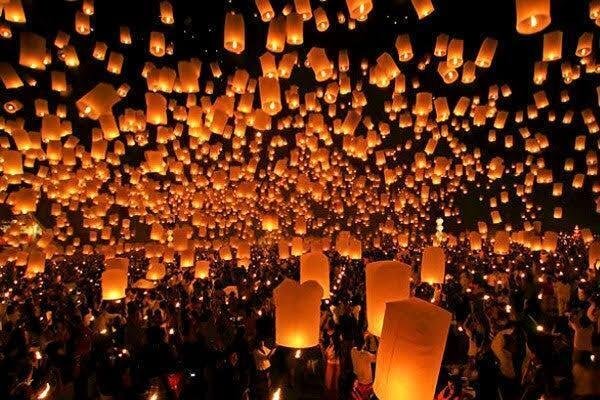 9 Set-Jetting Destinations That Have Night Tours & Lighting Recreations
