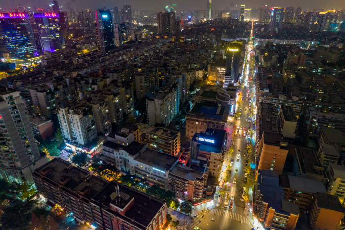 7 Budget Solo Travel Tips for Avoiding “Tourist Tax” (Look Like a Local)