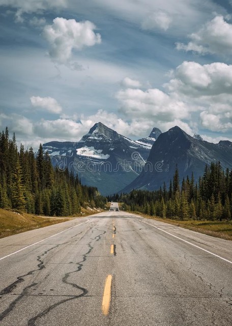 7 Solo Travel Communities for Retirees (Solo Travel Over 60)