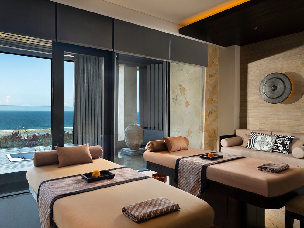 8 Wellness Resorts That Offer Daily Massage Included in the Rate